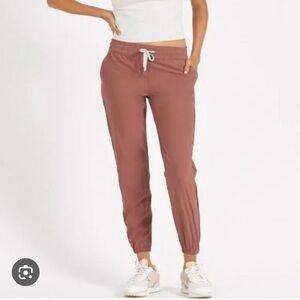 Vuori Weekend Joggers